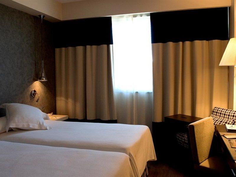 Nh Alcorcon Hotel Buitenkant foto