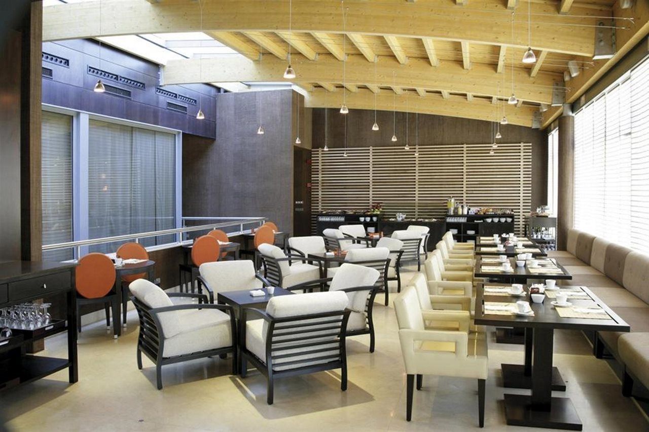 Nh Alcorcon Hotel Buitenkant foto