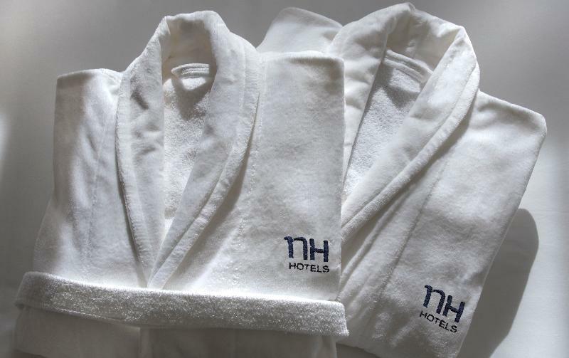 Nh Alcorcon Hotel Buitenkant foto